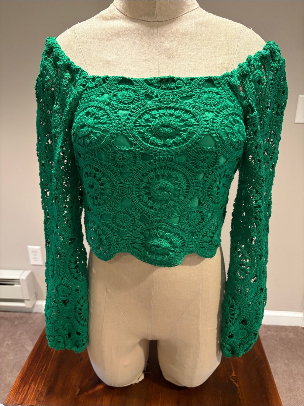 Flying Tomato Long Sleeve Crochet Crop Top Size XS